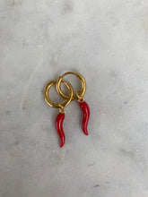 Load image into Gallery viewer, Zali Cornicello Hoop Earring Gold