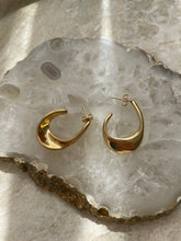 Load image into Gallery viewer, Lucy Twisted Half Hoop Earring Gold