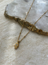 Load image into Gallery viewer, Hamsa Necklace Gold