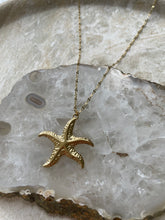 Load image into Gallery viewer, Ayla Starfish Necklace Gold