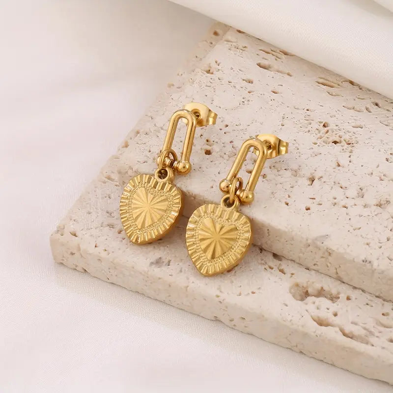 Isabella Love Heart Stud Earring Gold
