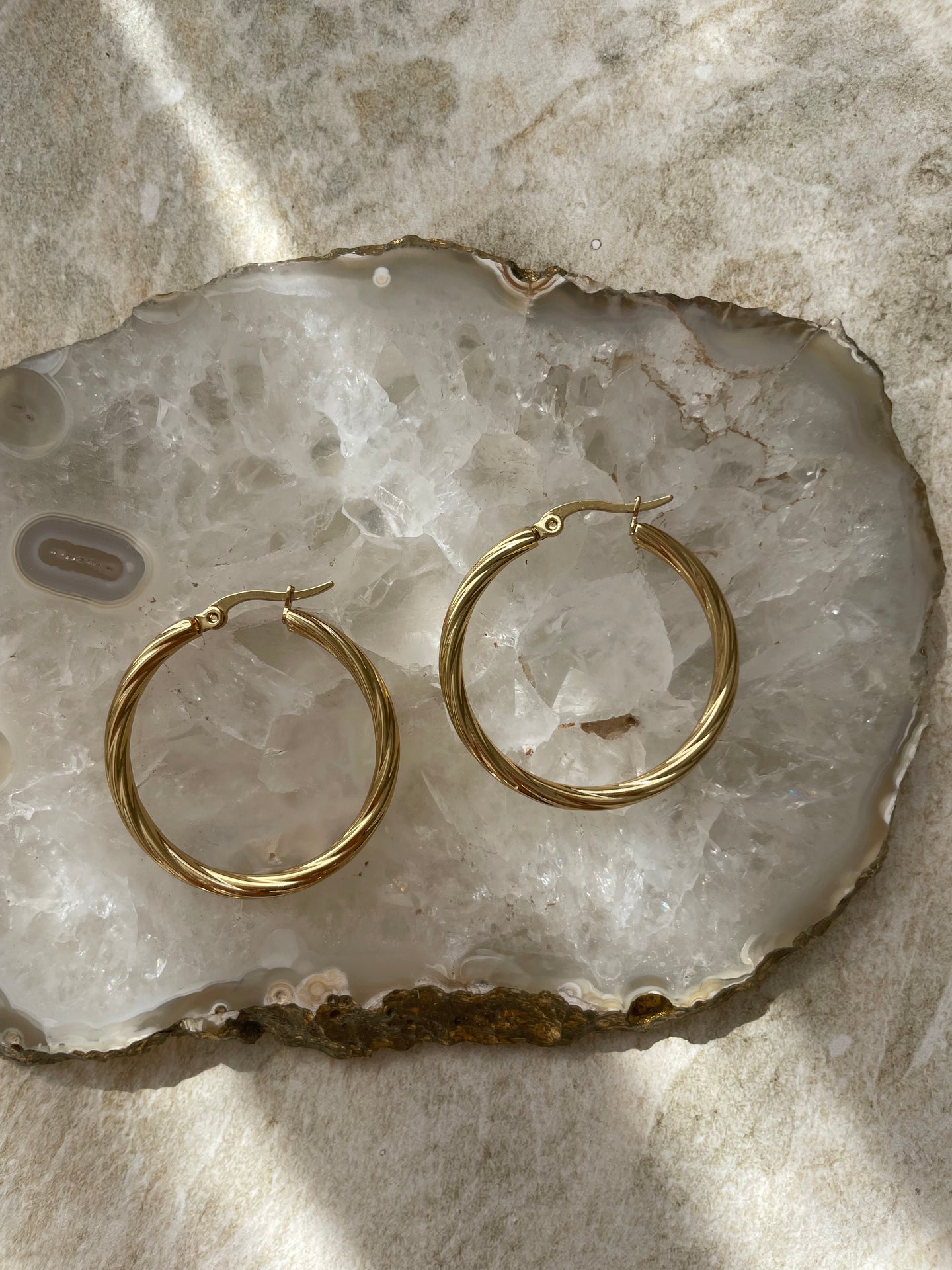 Chloe Twisted Hoop Earring Large Gold
