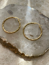 Load image into Gallery viewer, Chloe Twisted Hoop Earring Large Gold
