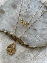 Load image into Gallery viewer, Lotus Petal &amp; Lotus Necklace Gold - Stack
