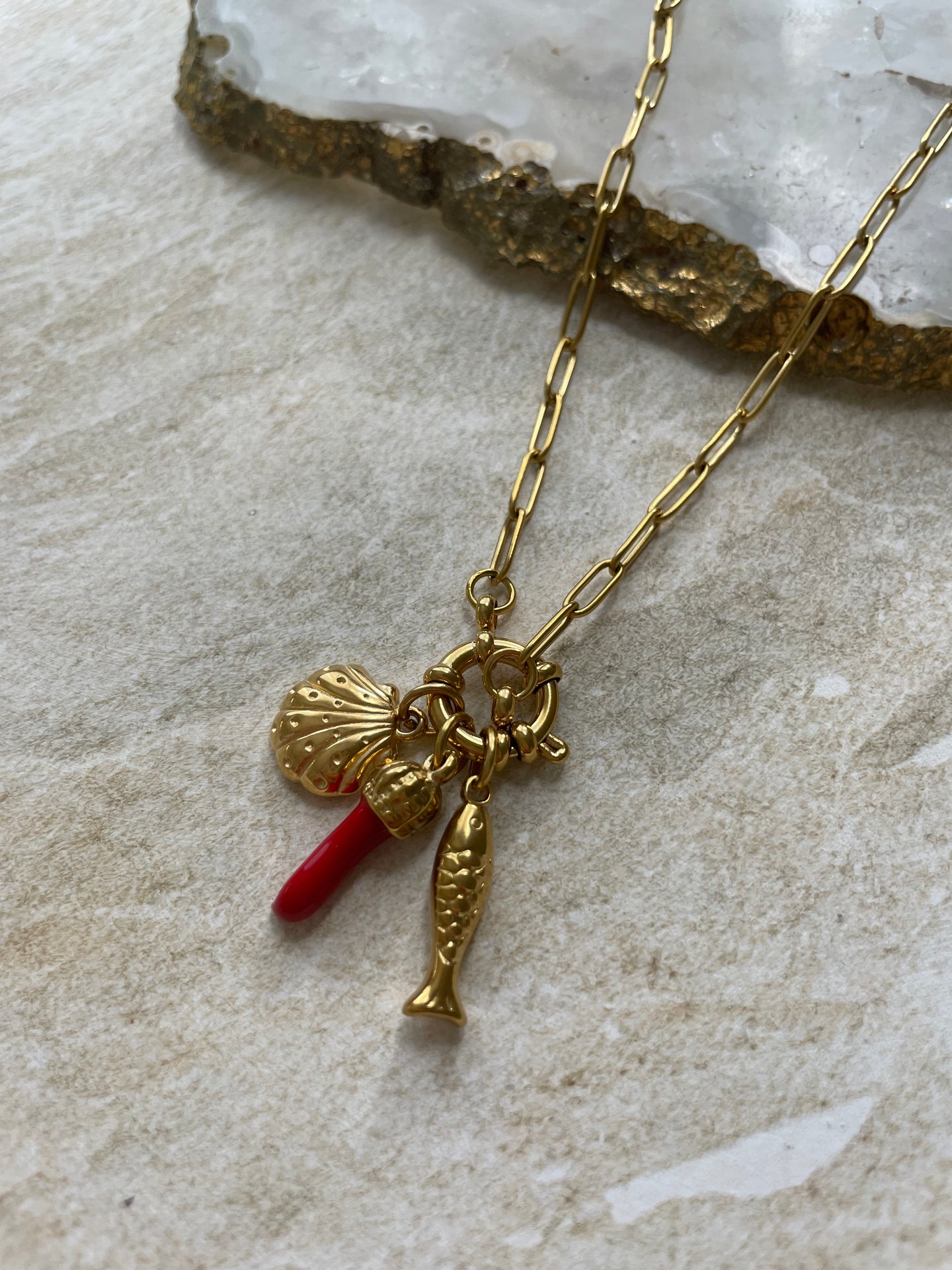 Tate Charm Necklace Gold