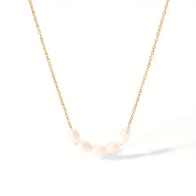 Load image into Gallery viewer, Liv Chain with Pearls Necklace Gold
